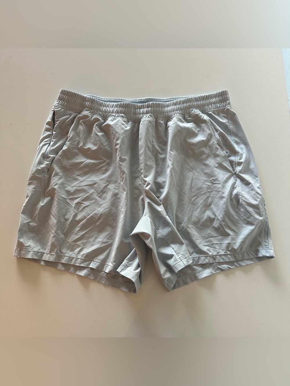 Lululemon Pace Breaker Linerless 7” Shorts Pale Blue Grey XXL Men’s
Great used